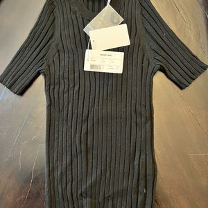 Woman’s ribbed Helmut Lang black top Medium